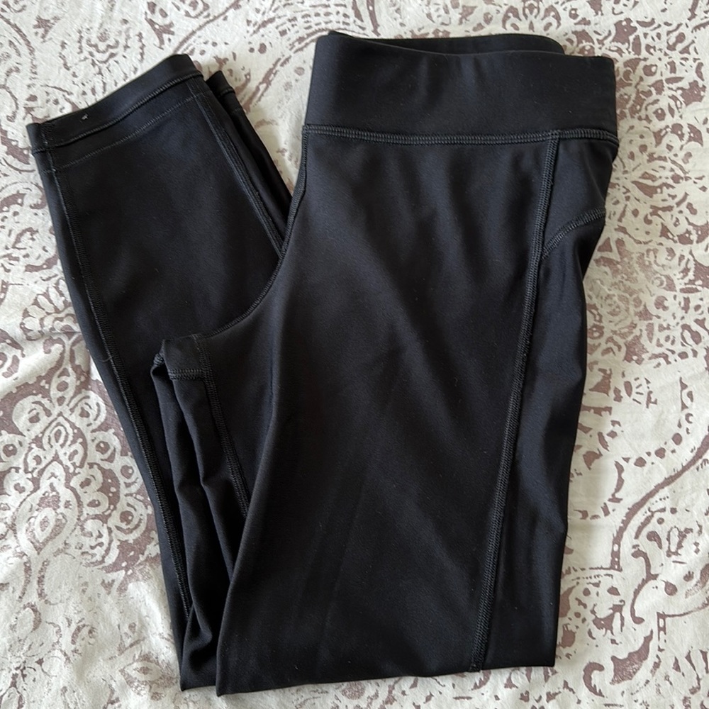 UA. Capri leggings.